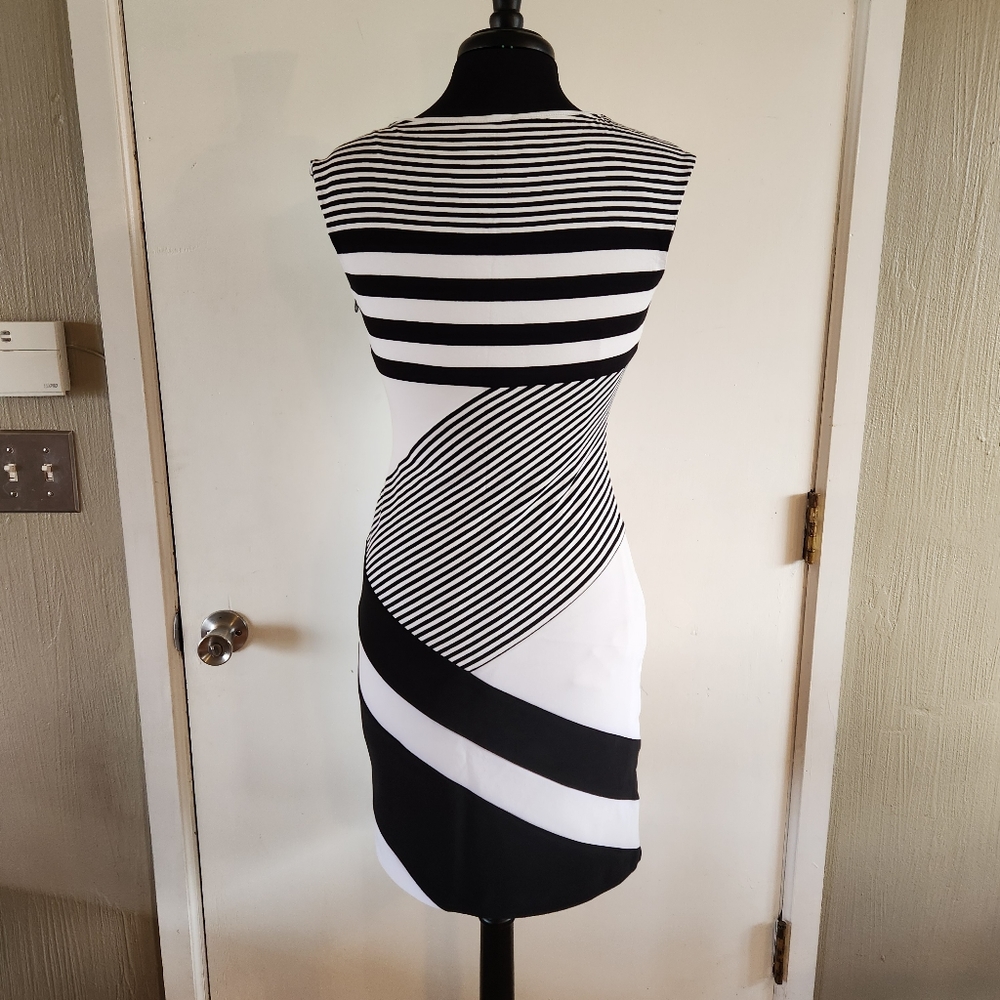 Joseph Ribkoff Black and White Striped Sheath Dress Size 6 - Picture 4 of 9